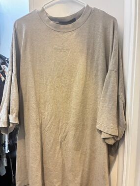 EUC FOG Essentials Men’s Oversized T-Shirt in Beige
